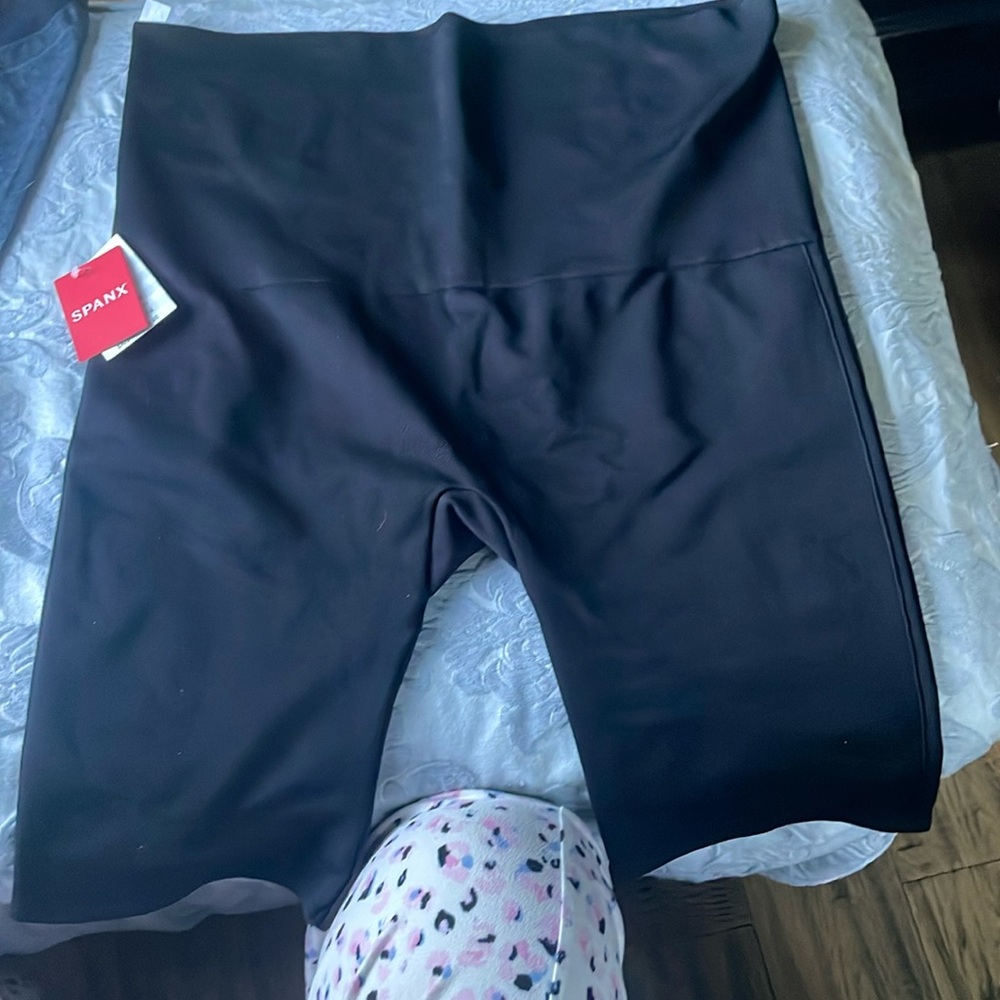 Spanx NWT black bike shorts